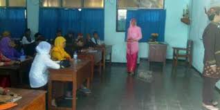 Bambu hitam, bambu apus, kec. Komputer Terbatas Siswa Smkn 46 Jakarta Gantian Kerjakan Soal Un Merdeka Com