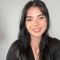 Danielle Birch's Instagram, Twitter & Facebook