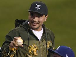 These pyromaniac orks are dedicated arsonists all, advancing on the foe amid gouts of billowing flame. Dodgers Turner Replaces Fan S Nachos After Hitting Hr Into Snack Duba