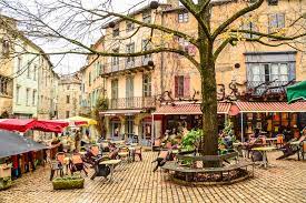Fruits et légumes de saison. Saint Antonin Noble Val Top 7 Things To Do I The Boutique Adventurer