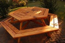 Hexagonal Cedar Picnic Table Mamaliga Romanian Expat Living In Chicago Wooden Picnic Tables Picnic Table Plans Octagon Picnic Table