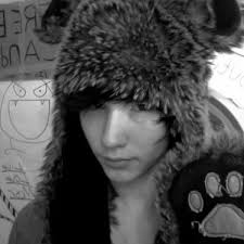 Hunter Tolliver (@Lazysundaypaper)