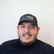 Vince Roach's Instagram, Twitter & Facebook