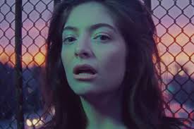 Lordes New Single Green Light Plays It Safe