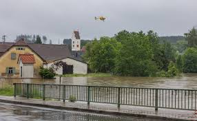 Rescue worker dies, several thousand evacuated in southern Germany floods |  Reuters
