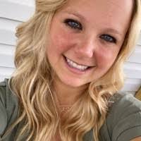 Elizabeth Jeffcoat's Instagram, Twitter & Facebook