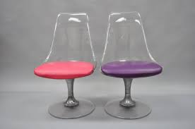 These clear lucite chair are trendy and can fit into every decoration style. Four Lucite Chromcraft Tulip Swivel Dining Chairs Mid Century Modern Colorful At 1stdibs