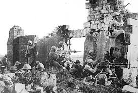 Sista dagarna i september öppnade tyskarna en offensiv mot warszawa från trakten av kraków dit hindenburgs hela armé förflyttats från ostpreussen via järnväg. 1918 Slutet Pa Forsta Varldskriget Historia So Rummet