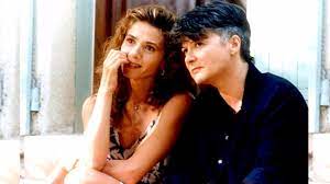 With victoria abril, josiane balasko, alain chabat, ticky holgado. Que Reste T Il De Gazon Maudit Sorti Il Y A 25 Ans