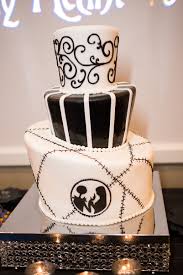 Its a little sloppy but it was quick oh well i still thought it turned out nice. Wedding Cake Wednesday Nightmare Before Christmas Disney Weddings