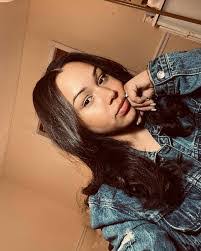 Gabrielle Cates's Instagram, Twitter & Facebook