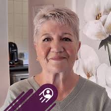 Hierdie lekker kaaspoffertjies werk perfek vir ontbyt,,, heerlik met konfyt  of dalk 'n sagte eier by,,, geniet... **CHEESE PUFFS**  http://yourrecipeblog.com/ http://www.foodloversrecipes.com/ * ½ cup milk *  1 egg, lightly beaten * 2