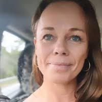 Angela Carroll's Instagram, Twitter & Facebook