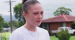 Ebony Upton's Instagram, Twitter & Facebook