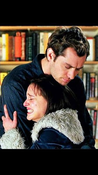 This scene 💔🥹, Directed by Mike Nichols, “Closer” (2004) is a romantic  drama film written by Patrick Marber, adapted from his award-winning stage  play. Set in London, the story follows four adults ...