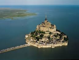 The Most Beautiful Castle In The World Castles France Beautiful Castles Mont Saint Michel France