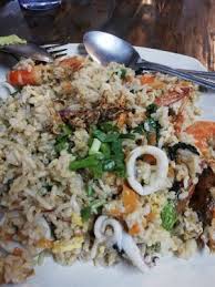 Daging yang dipakai adalah daging kambing atau daging ayam. Nasi Goreng Seafood Teppanyaki Food Nasi Goreng