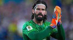 O que o goleiro Alisson tem no rosto? Médica explica diagnóstico difícil