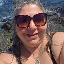 What are the best bars or restaurants in Santa Fe to watch Champions League  games live?