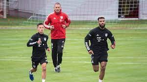 Dantas играет с 2020 в бавария мюнхен (фкб). Fc Bayern Hansi Flick Schwarmt Von Einem Neuem Spieler Ist Er Sein Neuer Lieblingsspieler Fc Bayern