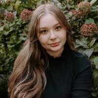 300+ "Emma Van" profiles