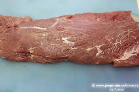 Dati carnea de vita cu sare, piper macinat, ierburile uscate si fulgi de ardei iute (puneti mai putini aduceti la punctul de fierbere, acoperiti cratita si bagati in cuptor. MuÈchi De VitÄ La Cuptor Preparate Culinare By Poliana