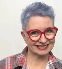 This hairstyle is perfect for everyday wear because of its simple look. 25 Youthful Short Haircut Styles For Women Over 50