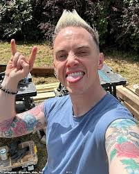 Garden Rescue star issues 'warning' to viewers in defence of Charlie  Dimmock's braless appearance and his 'hated' vests