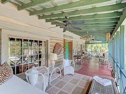 Welcome To Happy Landing Classic Folly Beach Cabin 2 Bedroom Private Pool Welcome To Happy Landing On Folly Beach T Beach Cabin House Rental Folly Beach
