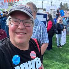 Over 1,000 strong in Tigard, Oregon! NWU Oregon leaders showed up loud and  proud with our shirts, buttons, hats, and signs at the #HandsOff protest!  United voices. Unbreakable spirit. #NWUOregon #HandsOff #Solidarity #