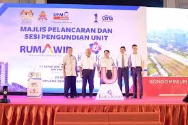 Beliau merupakan alumnus lipia jakarta dan murid prof dr. Starproperty