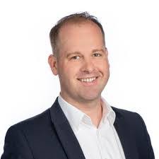 Dennis Weidner's Instagram, Twitter & Facebook