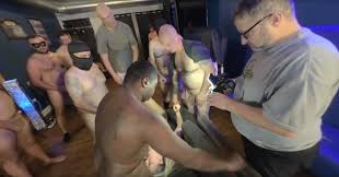 Wisconsin Tiff Anal Gangbang: Finishing Them Off (NON POV) - VR Porn Video  - VRPorn.com