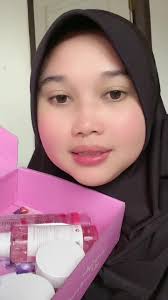 Really bikin healty glow skin😻 #scarlettbrightlyeveraftercream  #scarlettbrightening #scarlett_whitening #scarlettxtwice #skincareremaja  #skincareanaksekolah