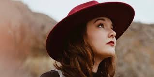 Live Music: Elaine Eagle