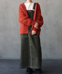 気分もパッと明るく オレンジ系アイテム で冬コーデを華やかに彩る folk コーデ 冬 コーデ オレンジ