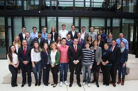 Hier finden sie eine übersicht aller santander consumer bank filialen in bremen. Erster Santander Stipendiatentag Presseportal