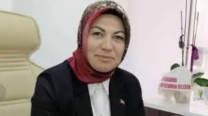 Bolu Belediyesi Nin Chp Li Baskani Tanju Ozcan In Ne Is Yaptigini Bilmiyoruz Dedigi Akp Bolu Kadin Kollari Baskani Arzu Guler Istifa Et Kadin Baskanlar Arzu