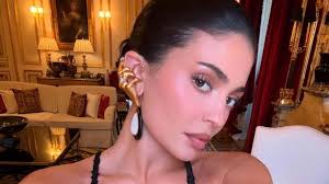 Kylie Jenner's Fans Miss Timothee Chalamet in Unseen Rome Photos