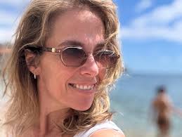 Deborah Kaye (@debkayecomedy) • Instagram photos and videos