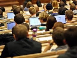 Nun scheint diese regel einfach zu sein, doch die grenzen zwischen privatem und öffentlichem raum sind so fließend, dass ein ausländer schnell verwirrt sein kann. Experte Viele Abiturienten Sind Nicht Mehr Furs Studium Geeignet Nw De