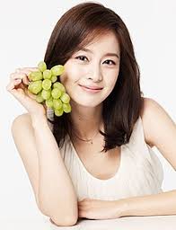 Considered one of south korea's most beautiful women, she is best known for her roles in korean dramas such as stairway to heaven (2003), love story in harvard (2004), iris (2009), my princess (201. Kim Tae Hee Wiki Young Photos Ethnicity Gay Or Straight Entertainmentwise