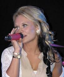 The singer who killed a bear”: Q&A with Cindy Jo Schloer