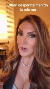 #lies #juicyscoop #jefflewis #bravocon #andychoen #wwhl #decepcion #woman  #hater #comedy #standup #heathermcdonald