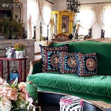 Renkler modadan grafik tasarıma, dekorasyondan baskıya hayatımızın birçok alanında önemli yer tutar. Kirmizi Renk Ile Dekore Edilmis Evlerden 100 Fotograf Ev Gezmesi