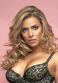 Clara Morgane - Quelle est sa taille ?