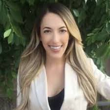 Andrea Corral's Instagram, Twitter & Facebook