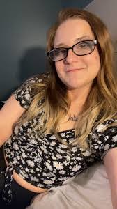 Mayra Gardner's Instagram, Twitter & Facebook