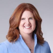 Lynne Elmore's Instagram, Twitter & Facebook