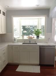 Why choose a white color palette for the kitchen? Small Kitchen Ideas White Cabinets Novocom Top
